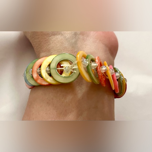 Shell rainbow of colors circular elastic EUC bracelet jewelry - Picture 4 of 17